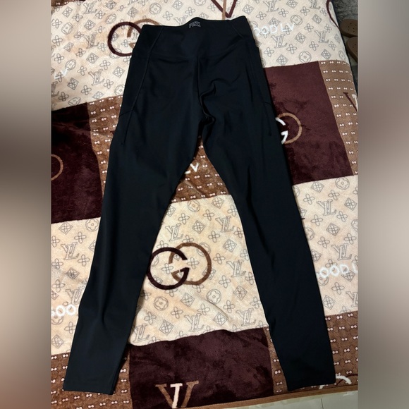 VS PINK leggings - Picture 2 of 4